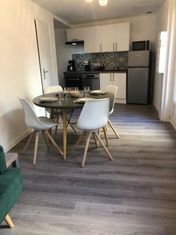 Un Coin De Verdure Dans Le Centre De St Etienne Apartment Saint-Etienne  Ngoại thất bức ảnh